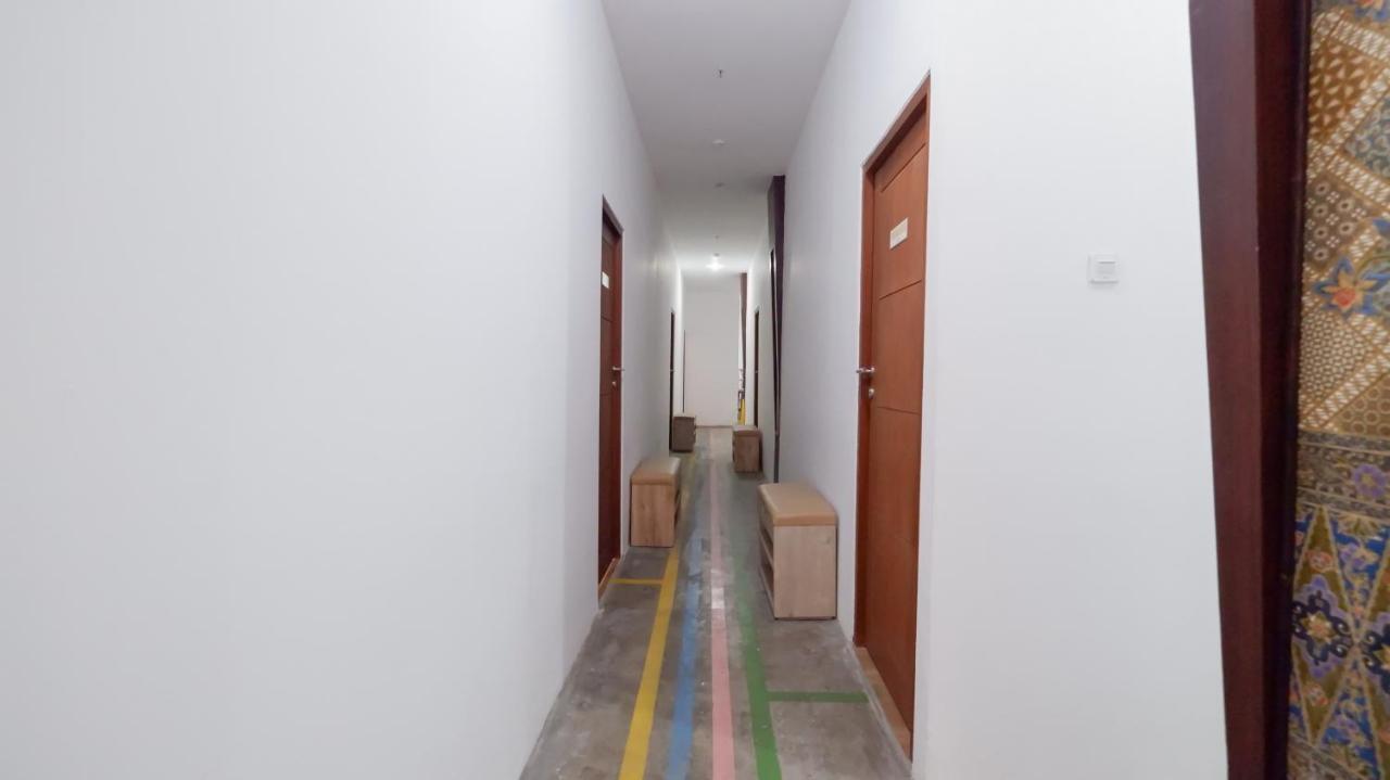 Fello B&B Hostel Legian  Luaran gambar